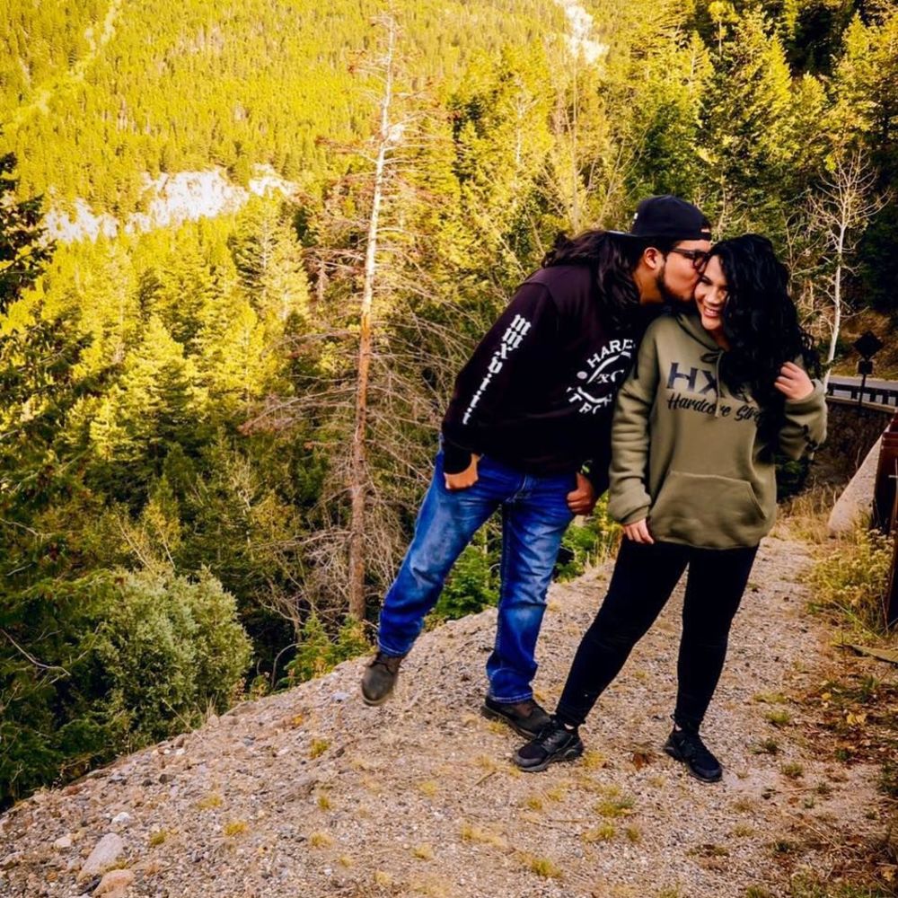 Meet your Posher, Cassandra